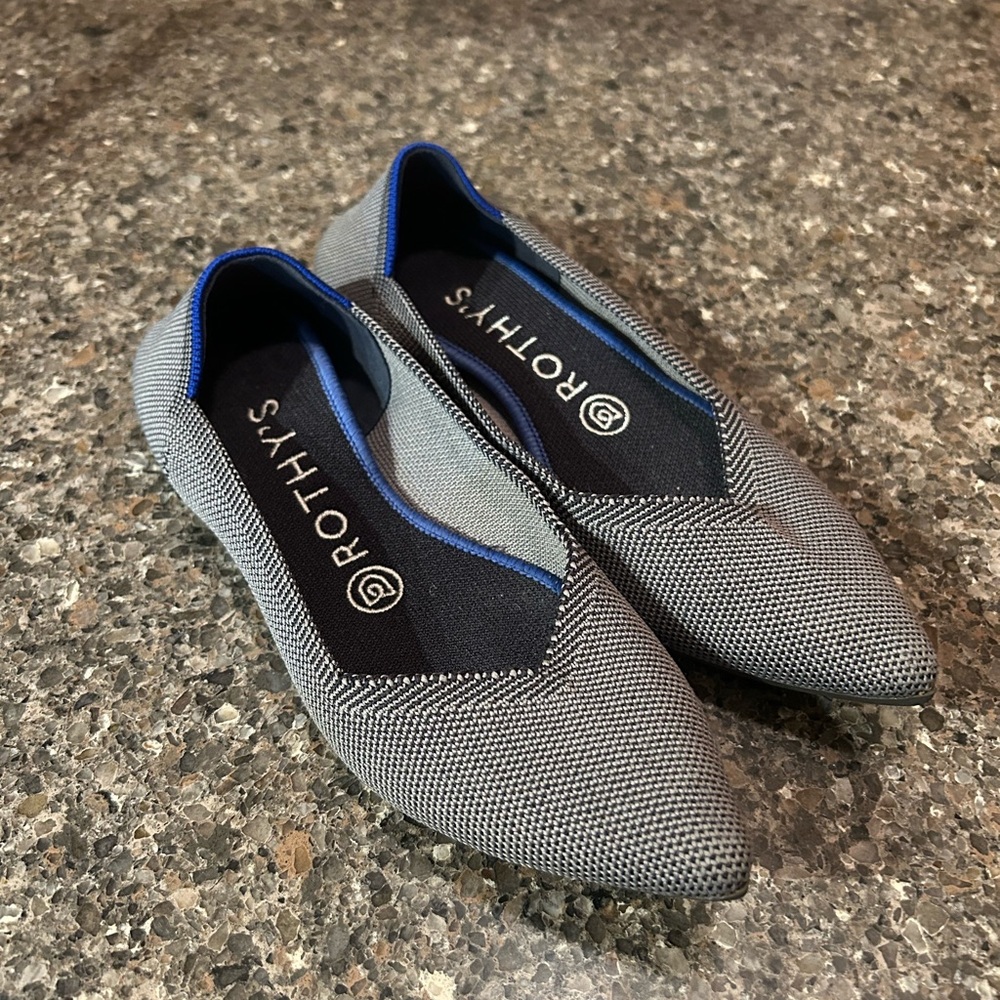 Rothy's Men's Pointed Knit Slip-Ons in Gray with Blue Trim